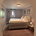 Ritterstuben Schlafzimmer mit Rheinblick